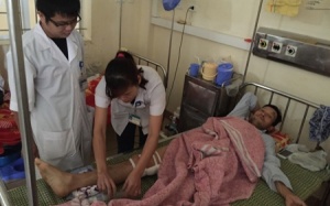 Nối thành công tĩnh mạch khoeo chân cho một lao động Trung Quốc